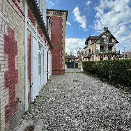 Maison De Charme Centre-ville Ferienhaus